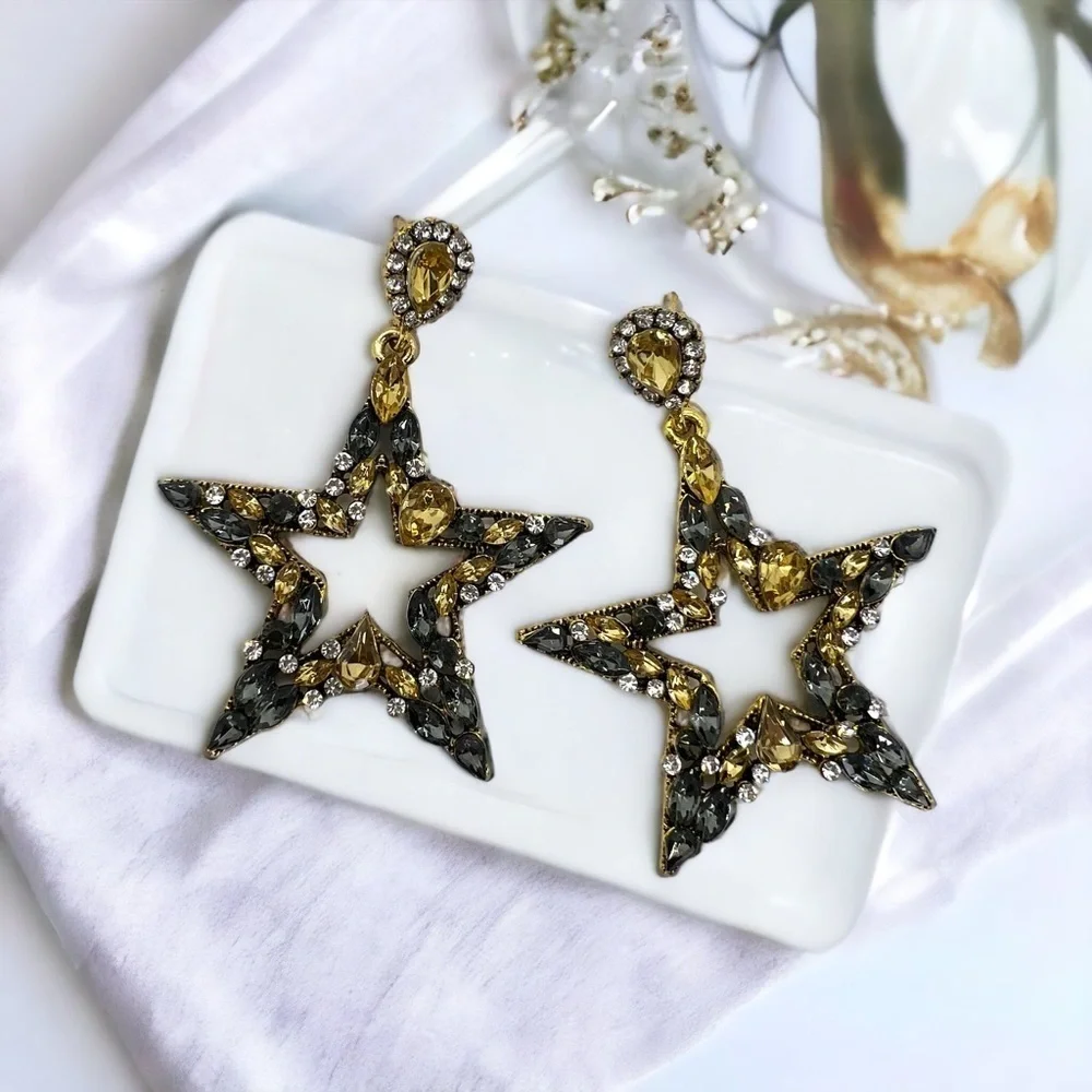 Starry Chic: Dazzling Black & Gold Star Rhinestone Earrings! NWT Dangle